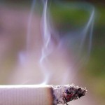 Pykanie papierosów jest jednym z z większym natężeniem zgubnych nałogów